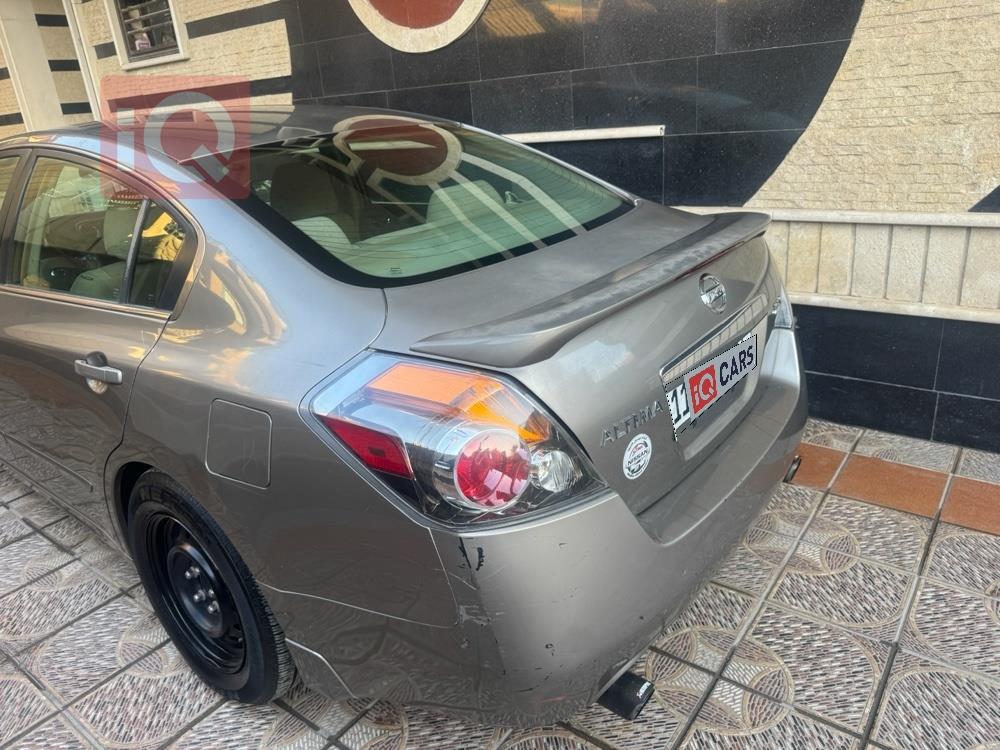 نيسان ألتيما